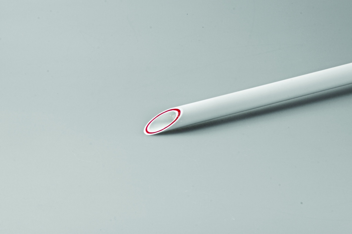 Труба полипропиленовая 20 х 2.8 SDR 7.4 PN 20 PPR RUBIS армированная стекловолокном белая, хлыст 4м