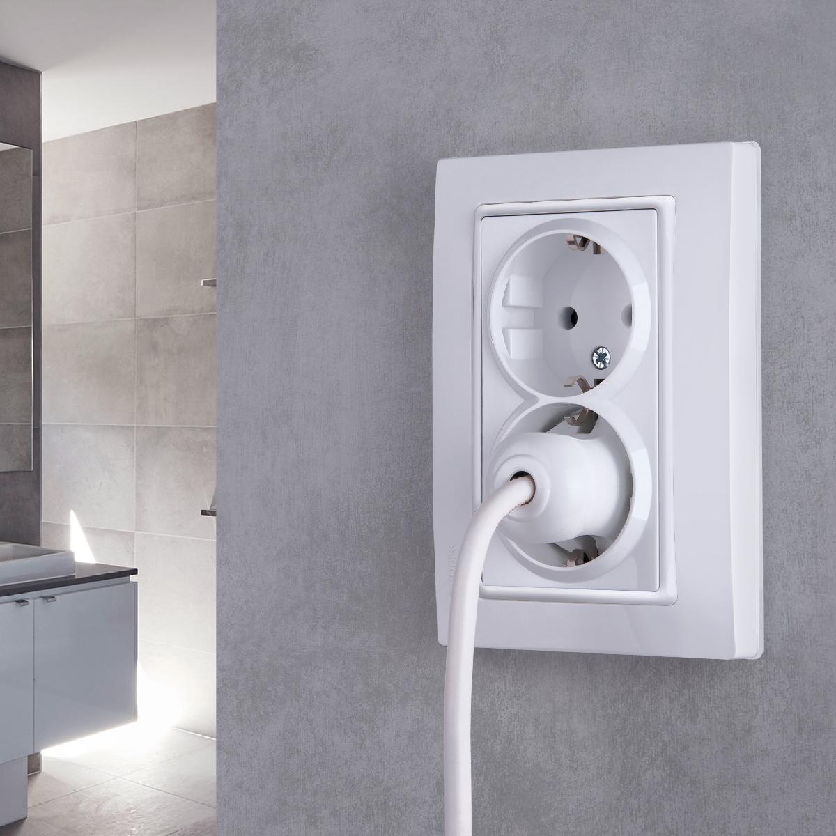 Рамка из поликарбоната для двойной розетки Snabb Basic белый W0082001